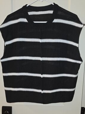 Black and White Striped Knit Sweater Vest Size S